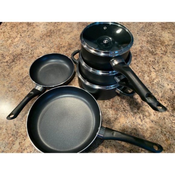 Basics Non-Stick Cookware 8-Piece Set Pots and Pans Black - Picture 3 of 3